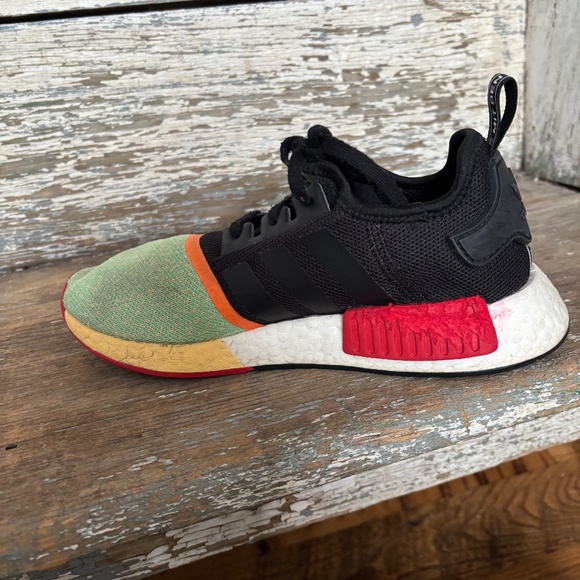 Adidas’s NMD R1 J 2020 Black Multicolored Athletic Shoe FW1076 size 6.5 - Picture 8 of 14
